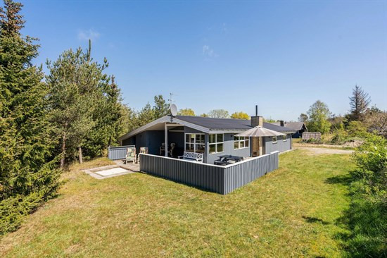 Elmevej 8 er til salg for kun 398.000 kr.: Se de billigste boliger til salg i Henne her