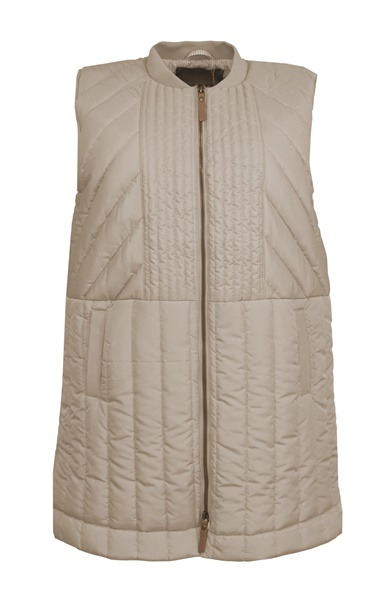 Klarissa & Nora tilbyder dynevest på udsalg til kun 199,95 kr. 