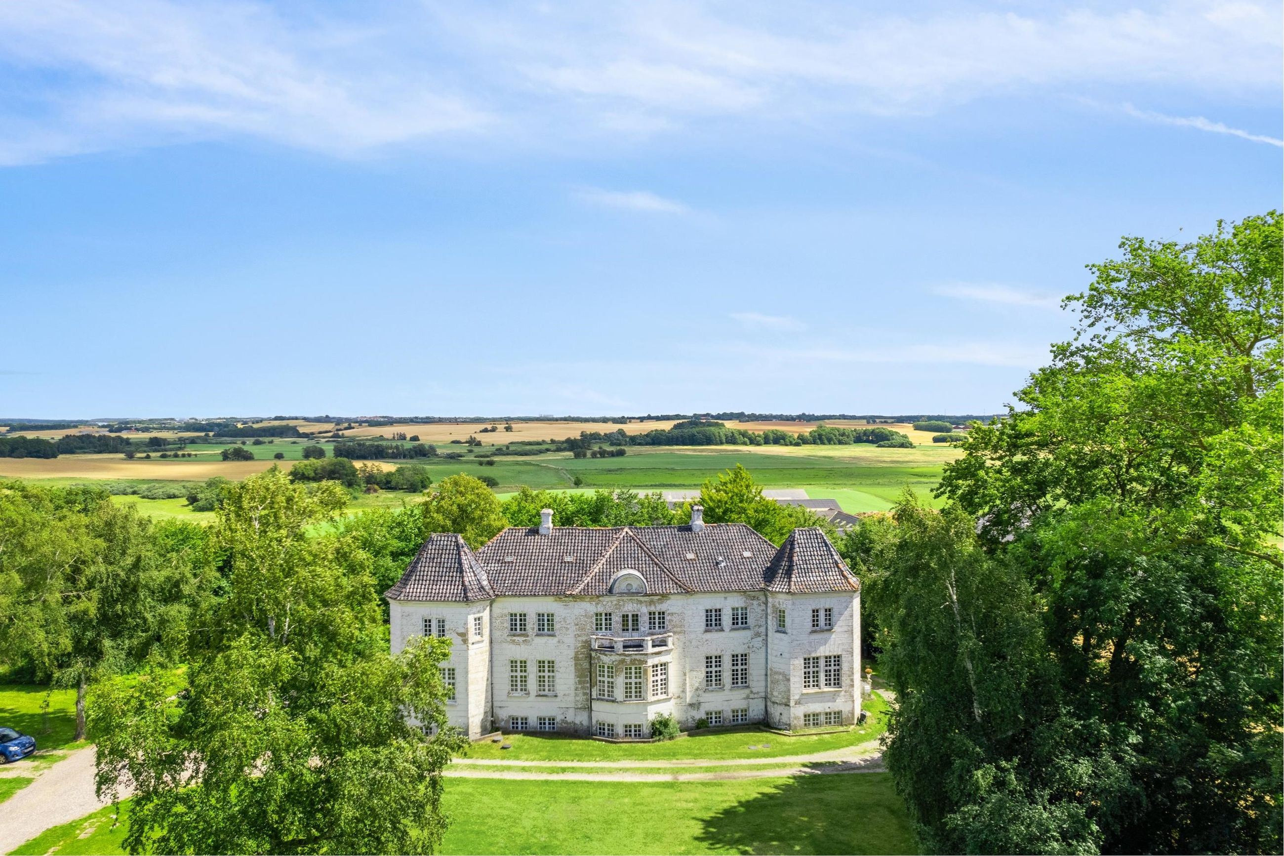 Hovevej 63 til salg for 15,0  mio. kroner - Se 5 andre boliger til salg i Veksø Sjælland