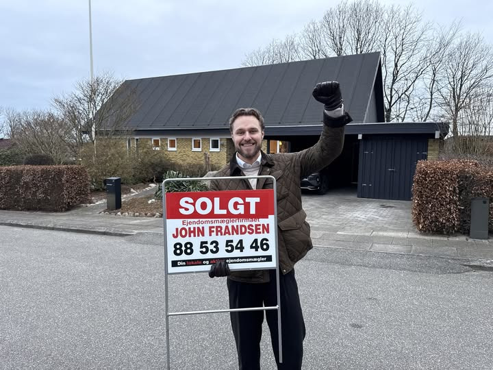 John Frandsen Herning fejrer salg af Ravnsbjerg Hegn 27