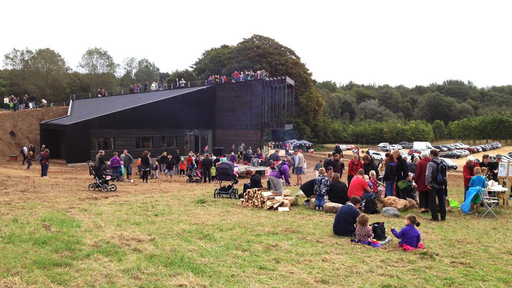 Kom tæt på dyrene: Vandretur til foderpladserne i Dyrehaven