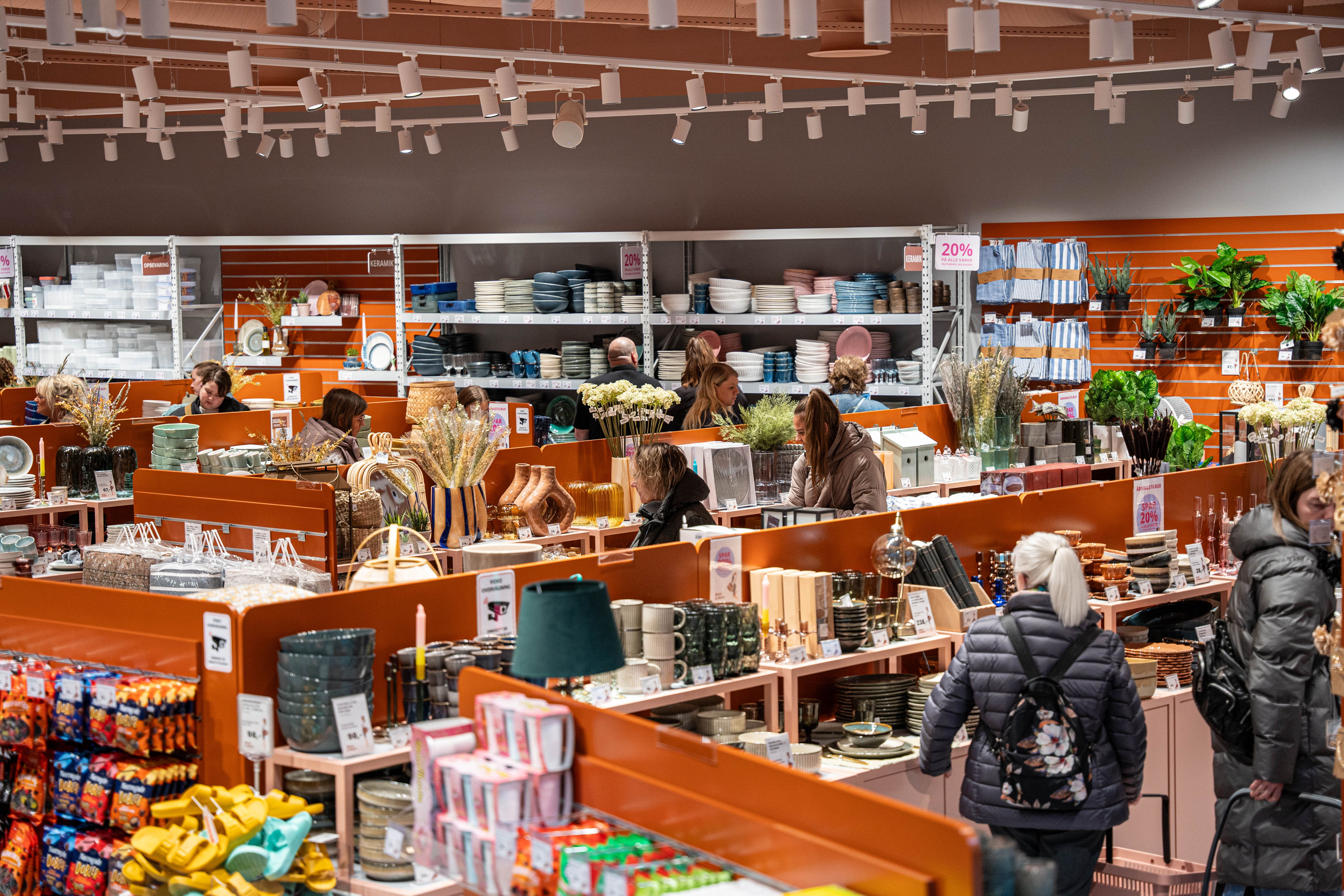 Basic & More fejrer åbning af ny livsstilsbutik i Ishøj Bycenter med 20 procent rabat.