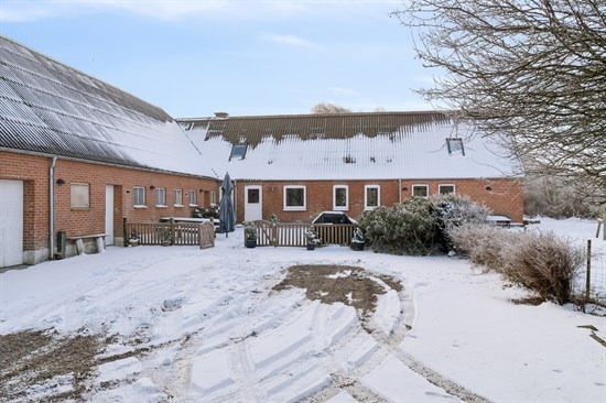 Sognefogedvej 2 og 1 anden boliger er kommet til salg denne uge i Ulfborg - se boligerne her.