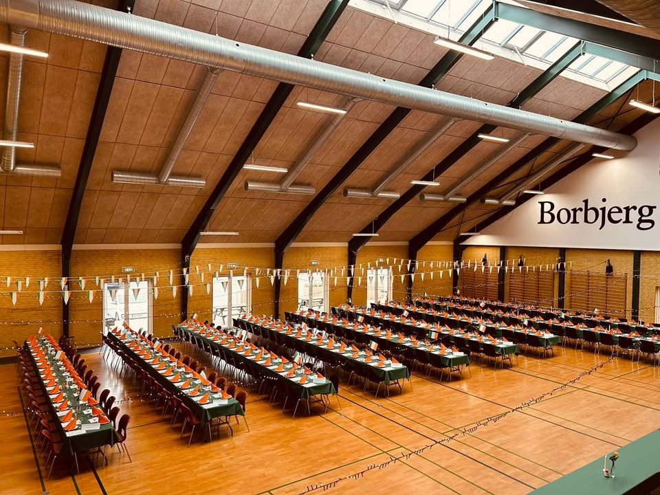 Mejrup Kultur- og Fritidscenter fremhæver Vemsalen som en alsidig venue for store arrangementer