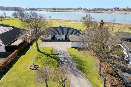 For 9.500.000 kr Næsset 40 - Se priserne på de dyreste boliger til salg i Munkebo