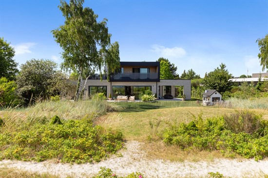 Top 6 over dyreste boliger til salg i Solrød Strand. Priser op til 38.000.000 kr