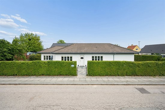Mejlskovvej 11 og 6 andre boliger er kommet til salg denne uge i Kastrup - se boligerne her.
