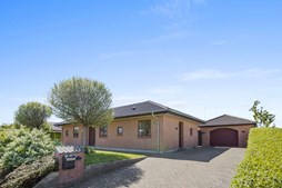 Mæglerhuset: Ny pris på villa i Vester Hassing - nu 2.695.000 kr.