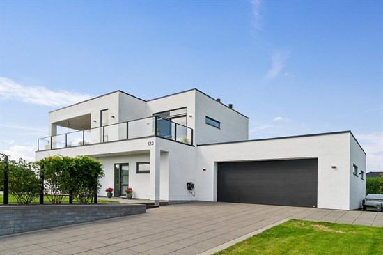 Top 6 over dyreste boliger til salg i Brabrand. Priser op til 8.695.000 kr