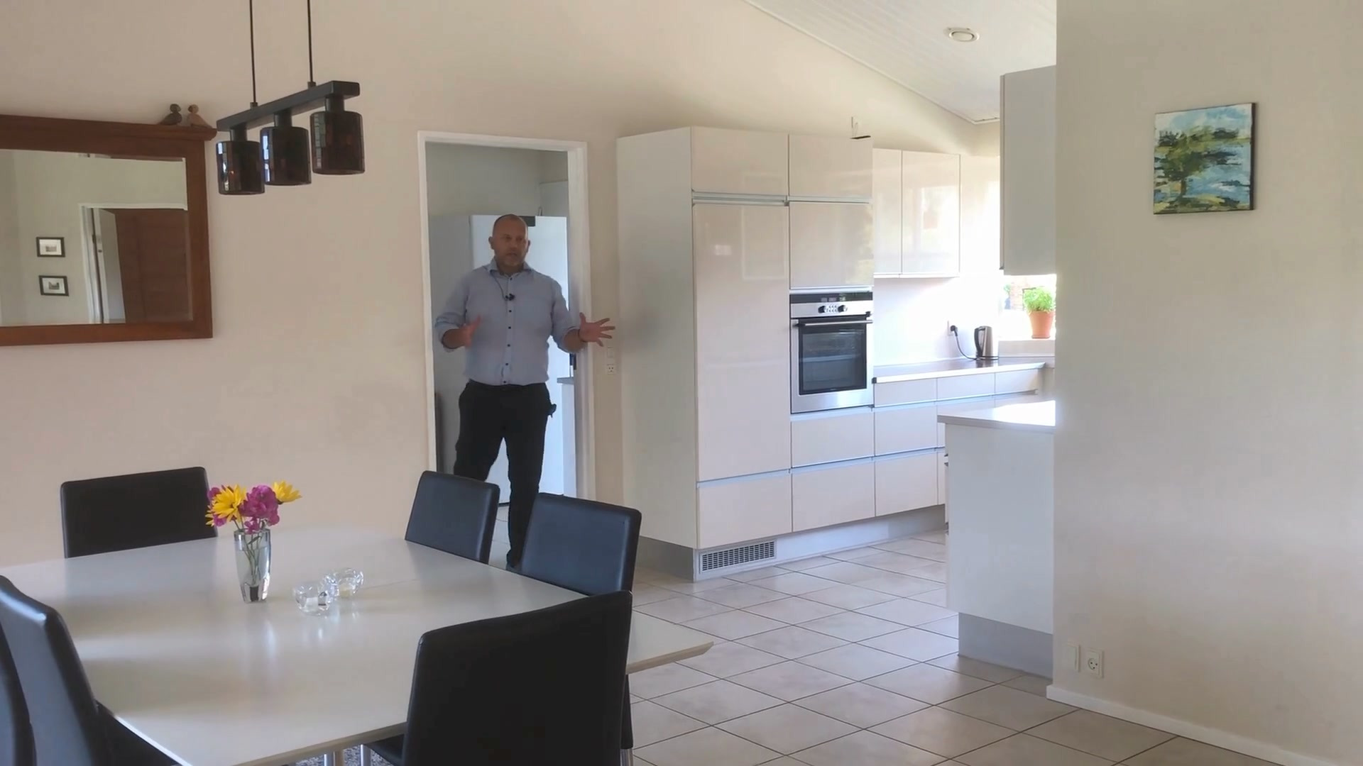 Ny villa fra 2009 til salg i populært villakvarter i Løjt Kirkeby - EJENHOLM BOLIG & ERHVERV