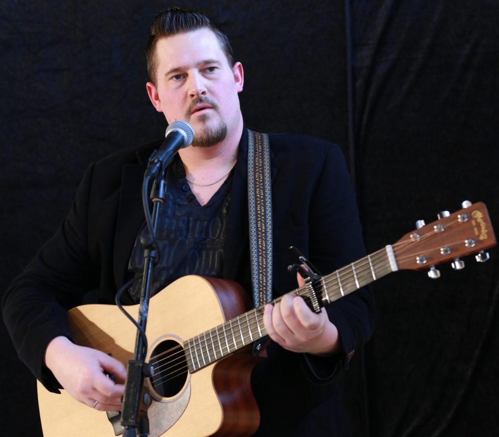 Søndagsarrangement med Mads Toghøj i Vesthuset