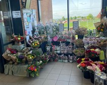 Forkæl din mor på mors dag: Din lokale købmand har købt stort ind af blomster og chokolade