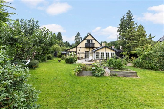 Luksusbolig netop kommet til salg i Nærum: Se hvad du skal smide for Nærums dyreste adresser her