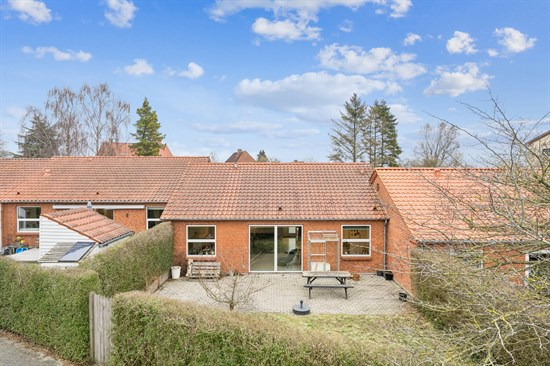 Digtergangen 27 og 1 anden boliger er kommet til salg denne uge i Åbyhøj - se boligerne her.