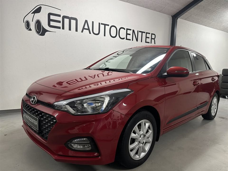 Oplev Hyundai i20 hos EM AUTOCENTER ApS før den er væk