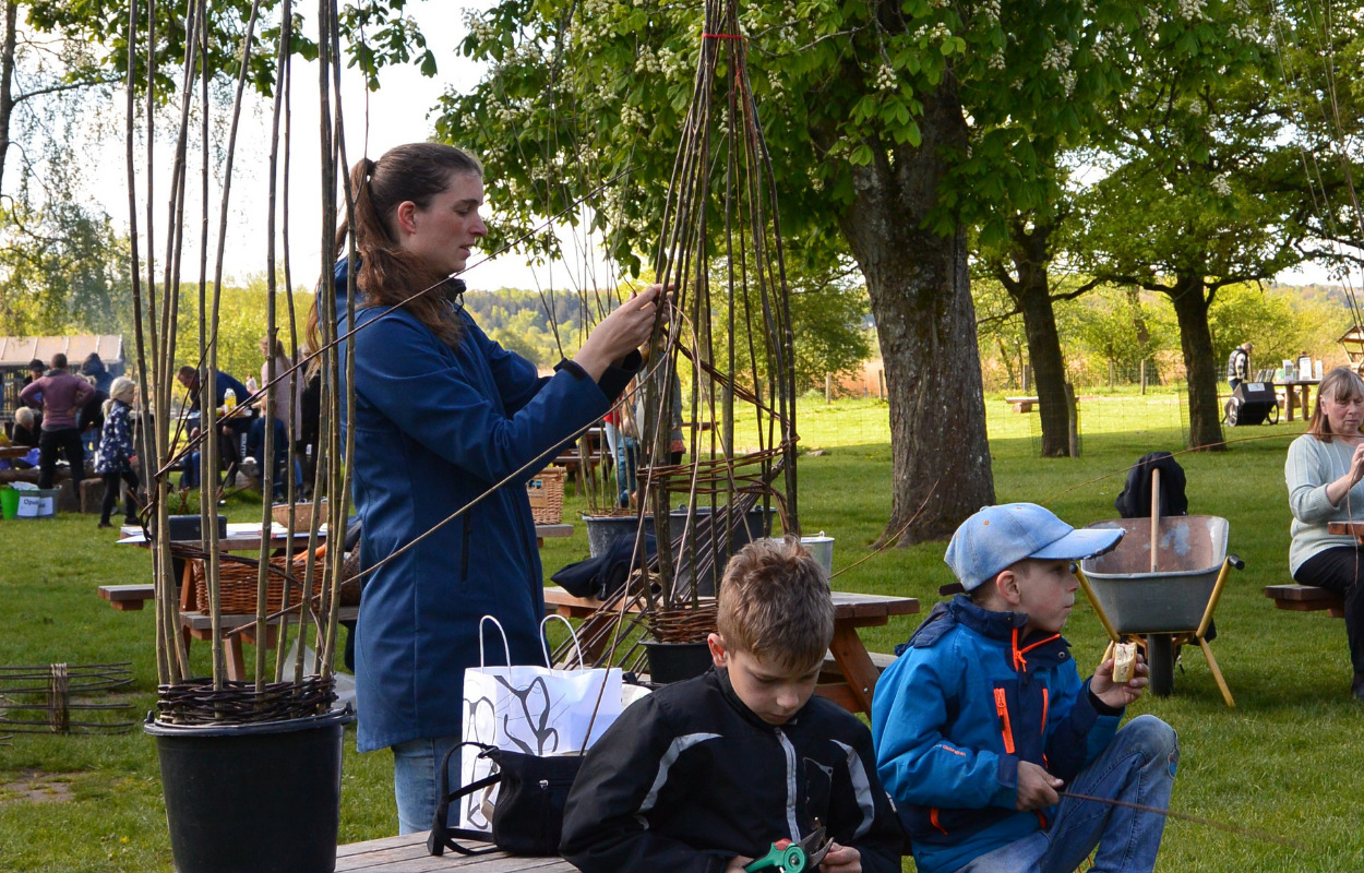 Mors Dag med pileflet og syndige desserter