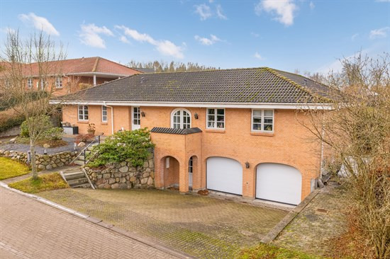 Luksusbolig netop kommet til salg i Tommerup: Se hvad du skal smide for Tommerups dyreste adresser her