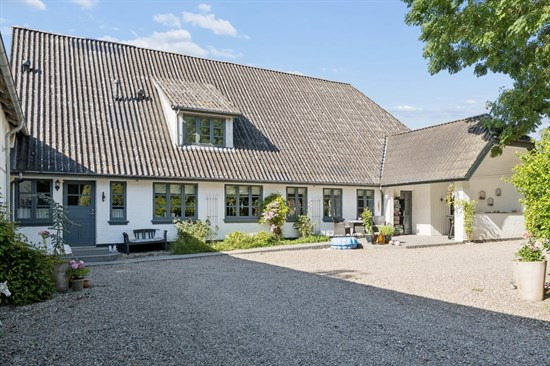 Top 6 over dyreste boliger til salg i Nordborg. Priser op til 4.995.000 kr