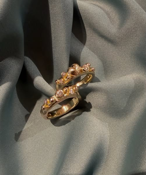 Guldsmed Lütken skaber smukke mor og datter ringe af arvesmykker