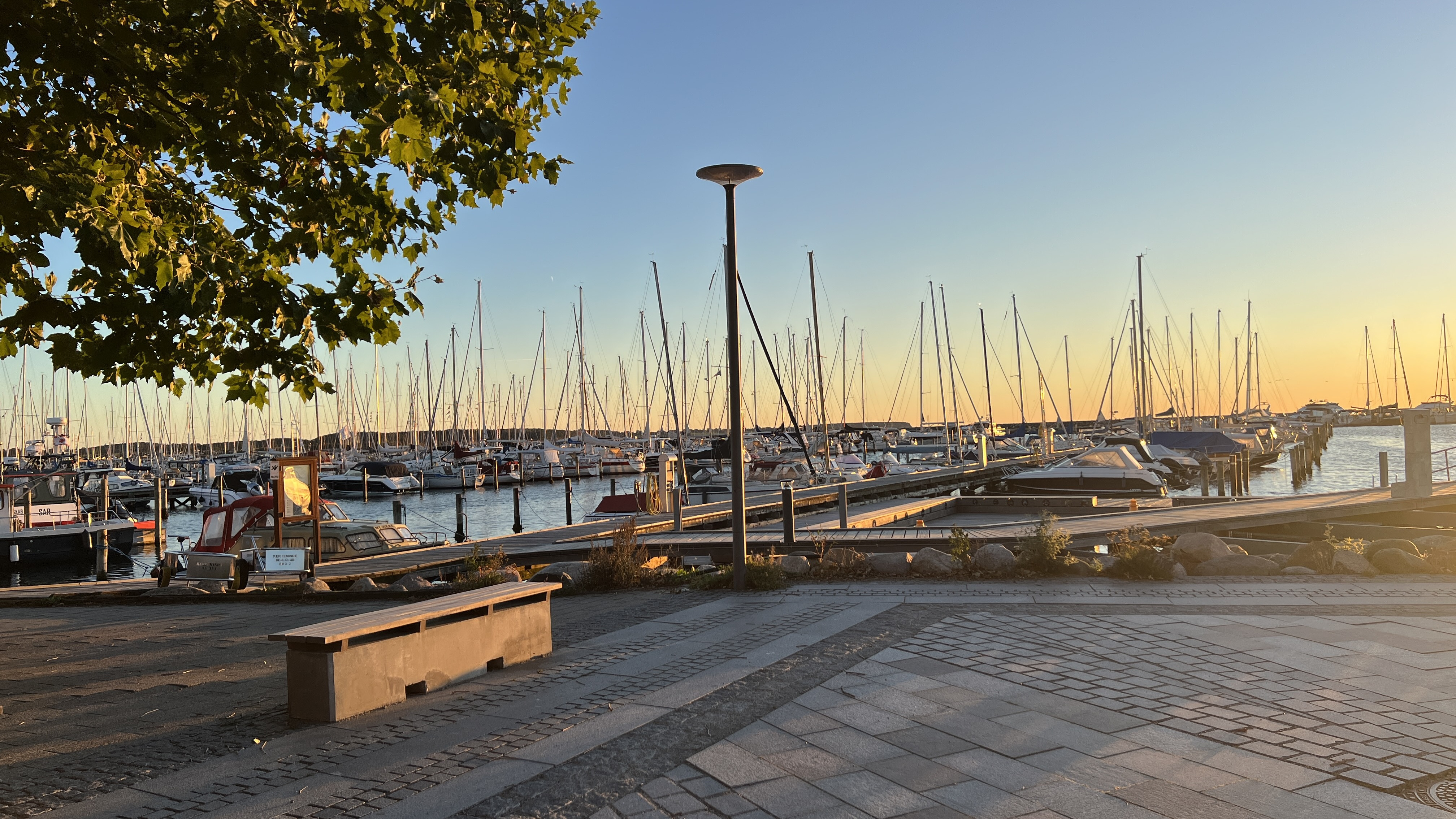 Oplev moderne kunst på havnen i Kerteminde