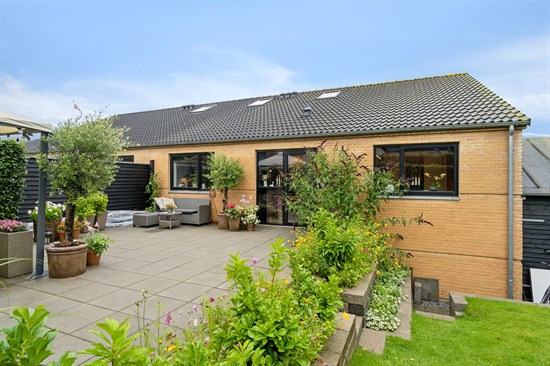 Jordsteds Ager 28 og 1 anden boliger er kommet til salg denne uge i Odder - se boligerne her.