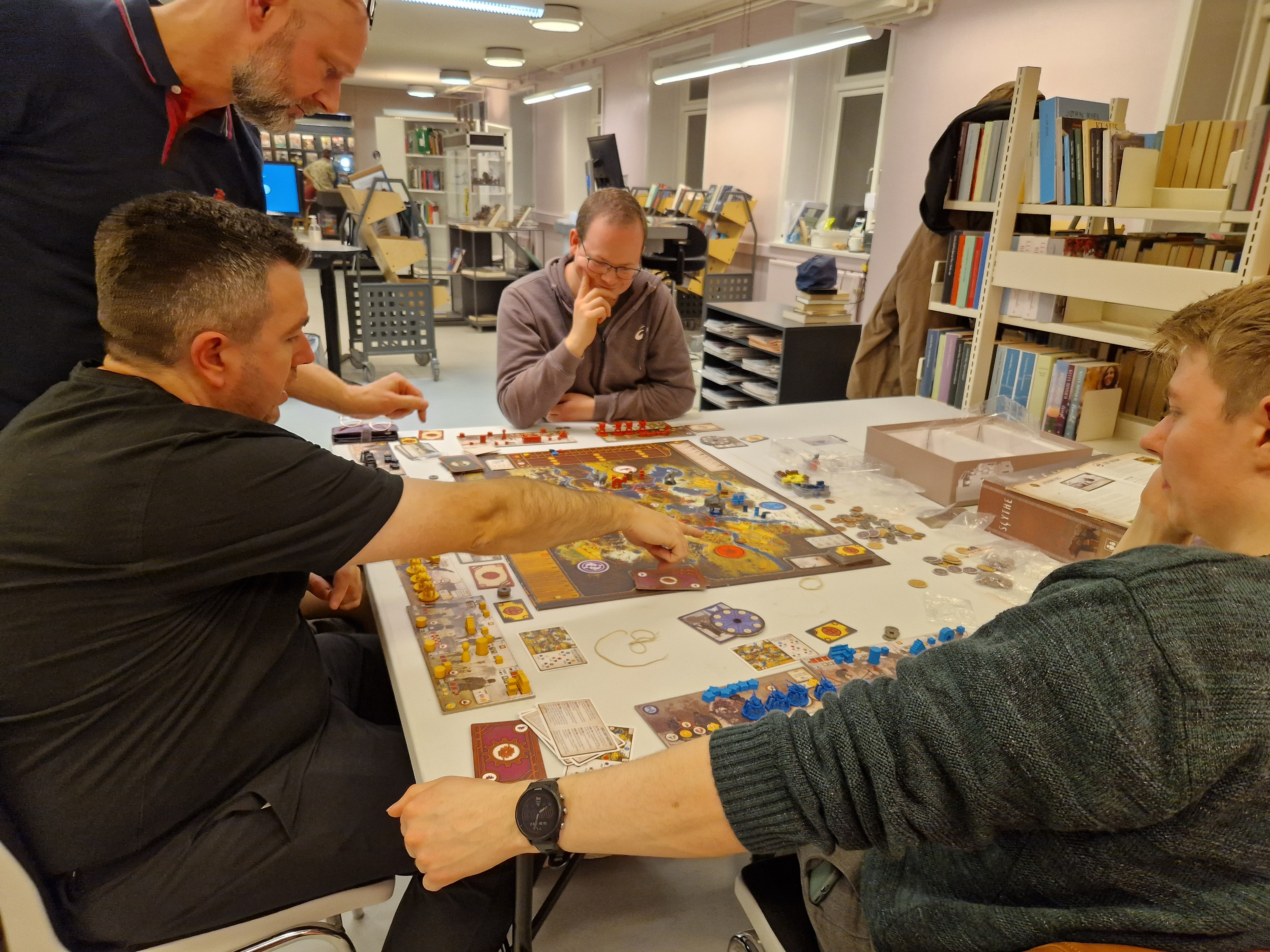 Brætspilsaften for unge på Skibby Bibliotek