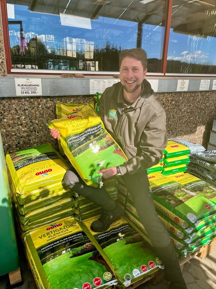 GUG ANLÆG OG PLANTESKOLE A/S udlodder plænekur med konkurrence på Facebook