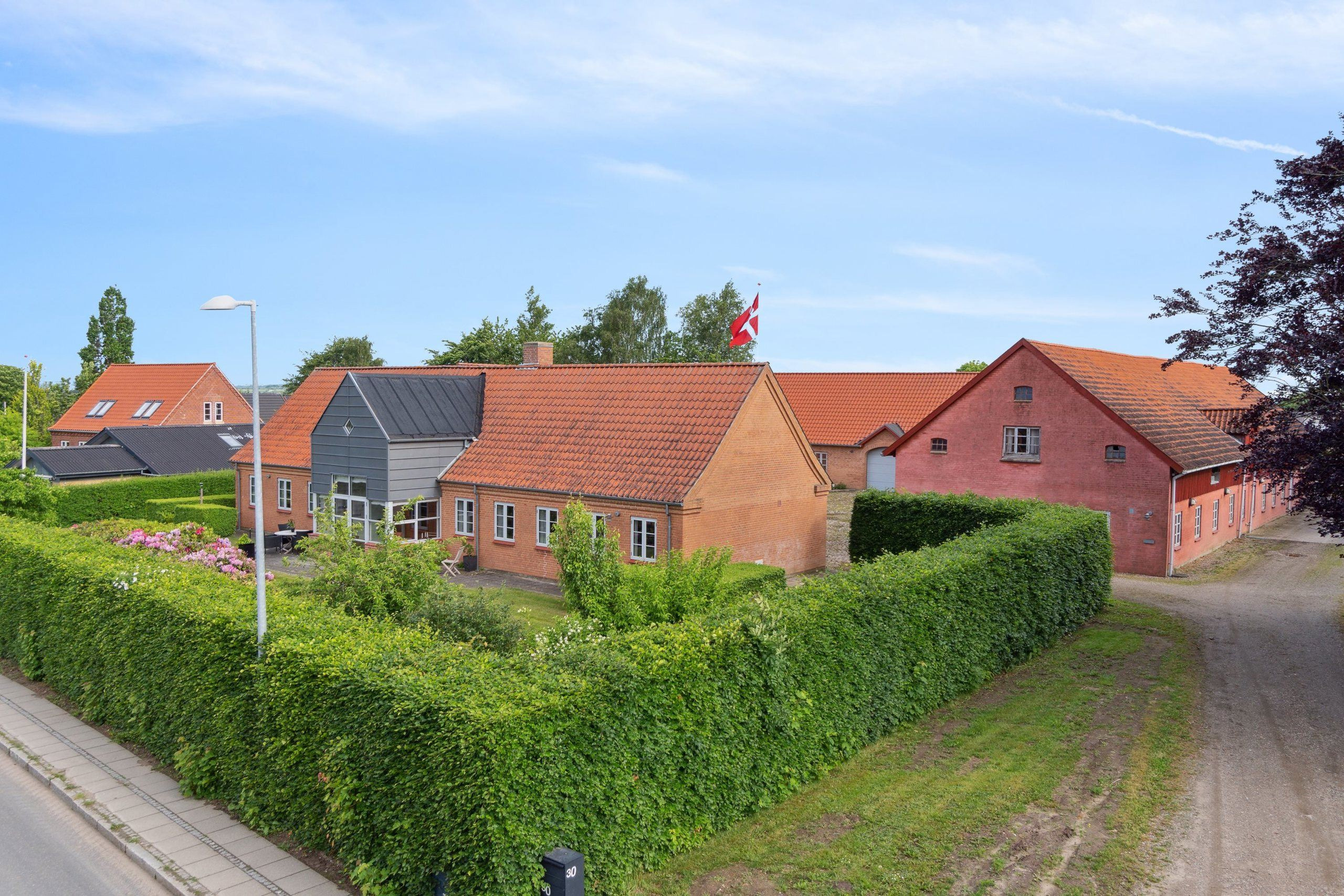 Kollens Møllevej 30 til salg for 5,8  mio. kroner - Se 5 andre boliger til salg i Galten