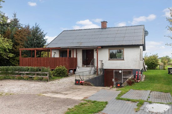 Bankevejen 6 og 1 anden boliger er kommet til salg denne uge i Lundby - se boligerne her.