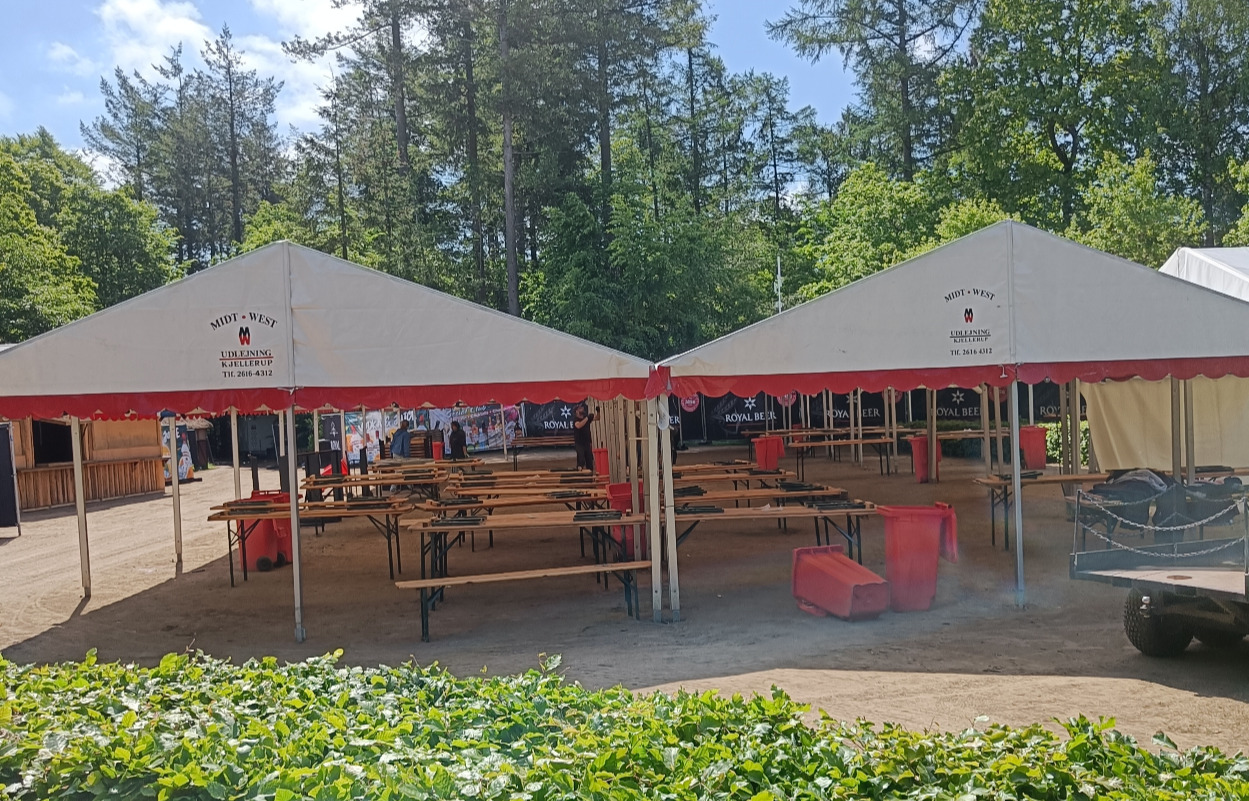 JEWI Teltudlejning er klar til at sørge for festen i al slags vejr