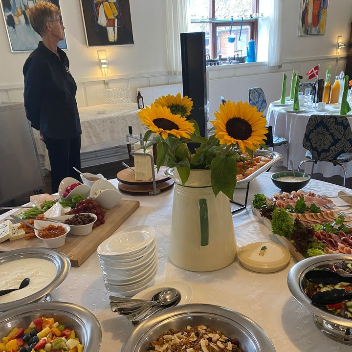 Travl uge på Cafe Oasen: To diamantbryllupper og alsidige menuer