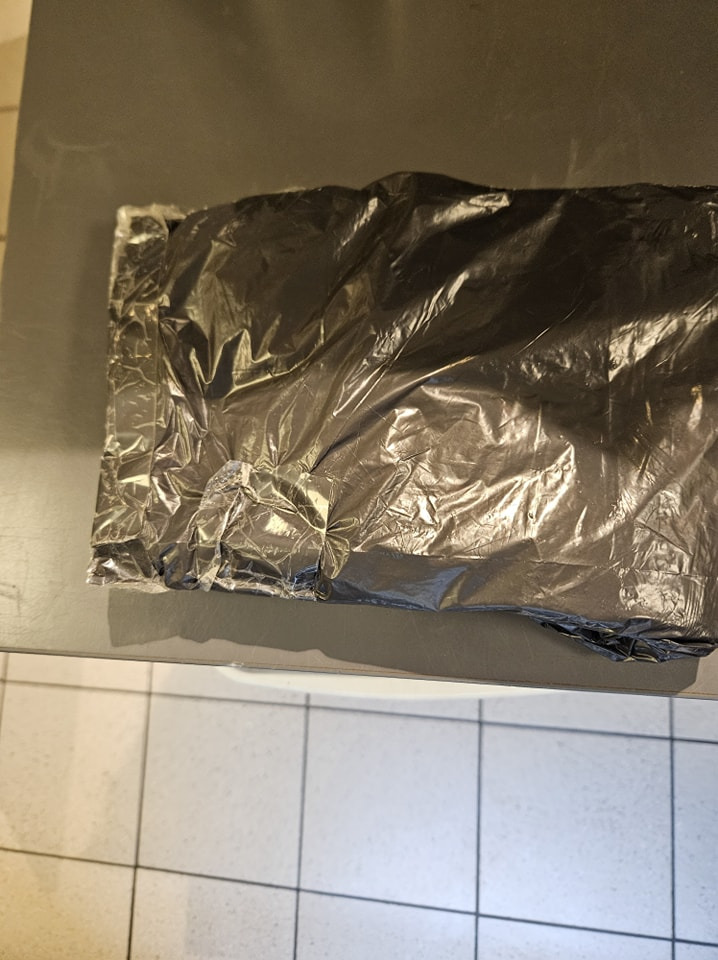 Meny Als søger hjælp til ejermand af ufuldstændig pakke i kiosken