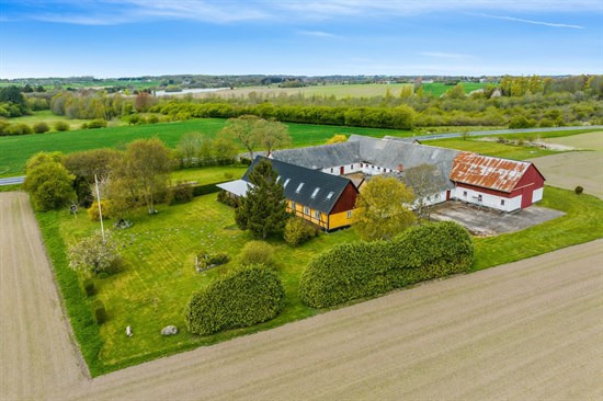 Pris sat ned med 505.000 kr. på Bøged Strandvej 23