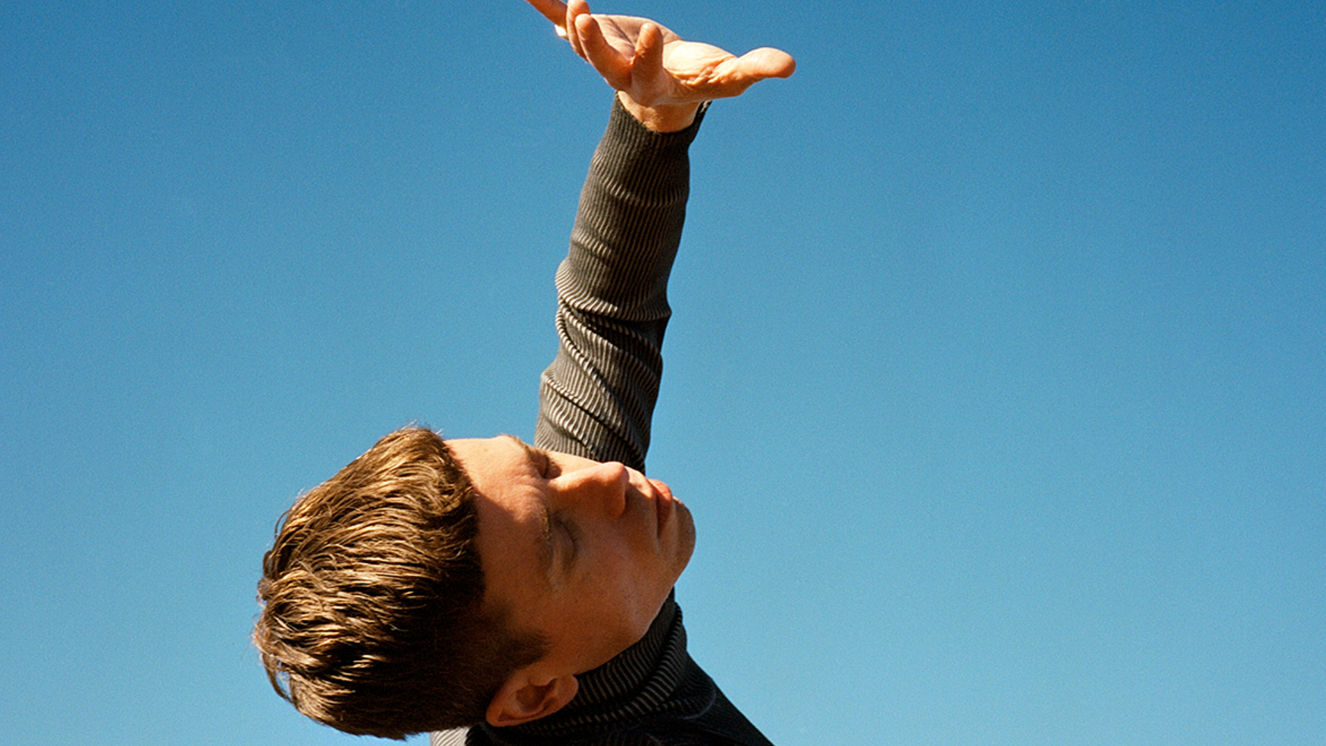 Mads Langer vender tilbage til scenen med dansk musik