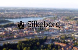 Byrådsmødet i Silkeborg afholdes uden dialog med borgerne men kan følges live på KommuneTV