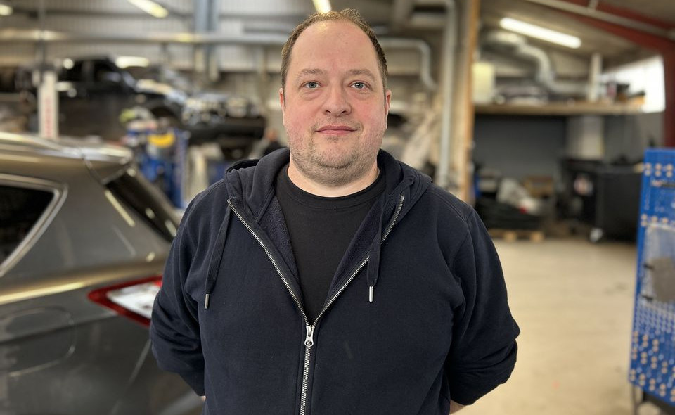 Jørn Jensen tiltræder som ny chef for pladeværkstedet hos GR Biler i Skive