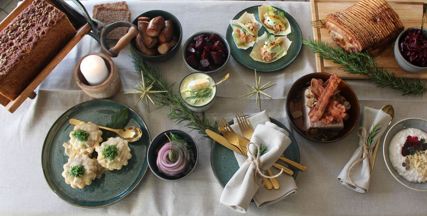 Helles Køkken ApS præsenterer julebuffet 2024 til 260 kr. pr. person