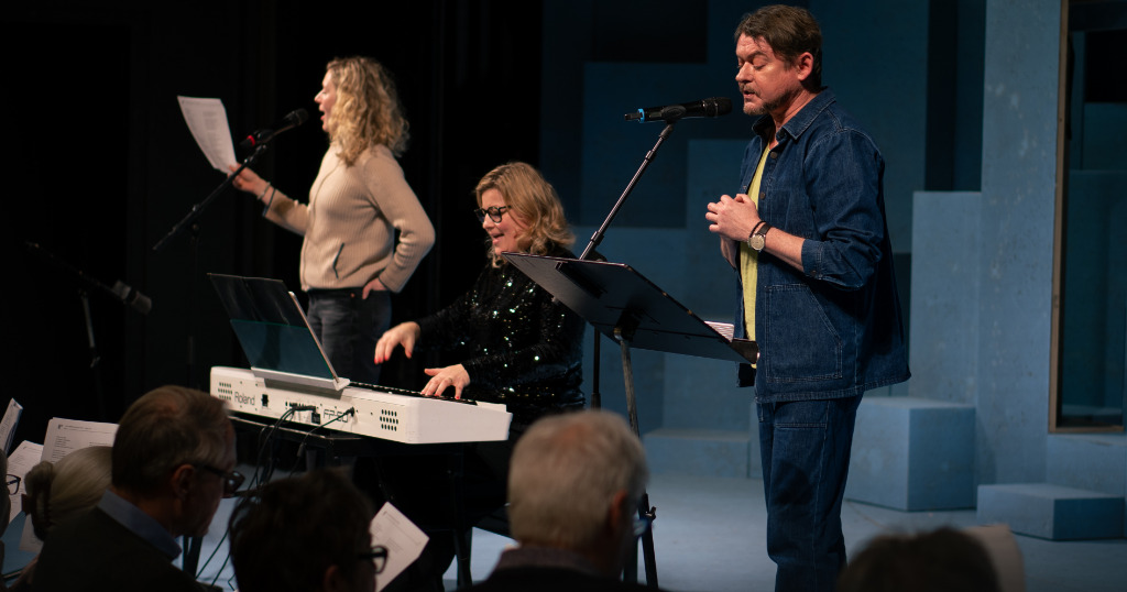 Fællessang på Odense Teater: En aften med musik, glæde og fællesskab