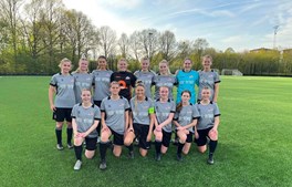 Topholdet fik kram på FC Silkeborg-pigerne i lokalopgør