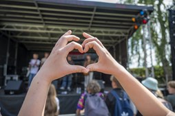 Oust Mølleskolen samlede atter byens mindste skoleelever til en uforglemmelig fest
