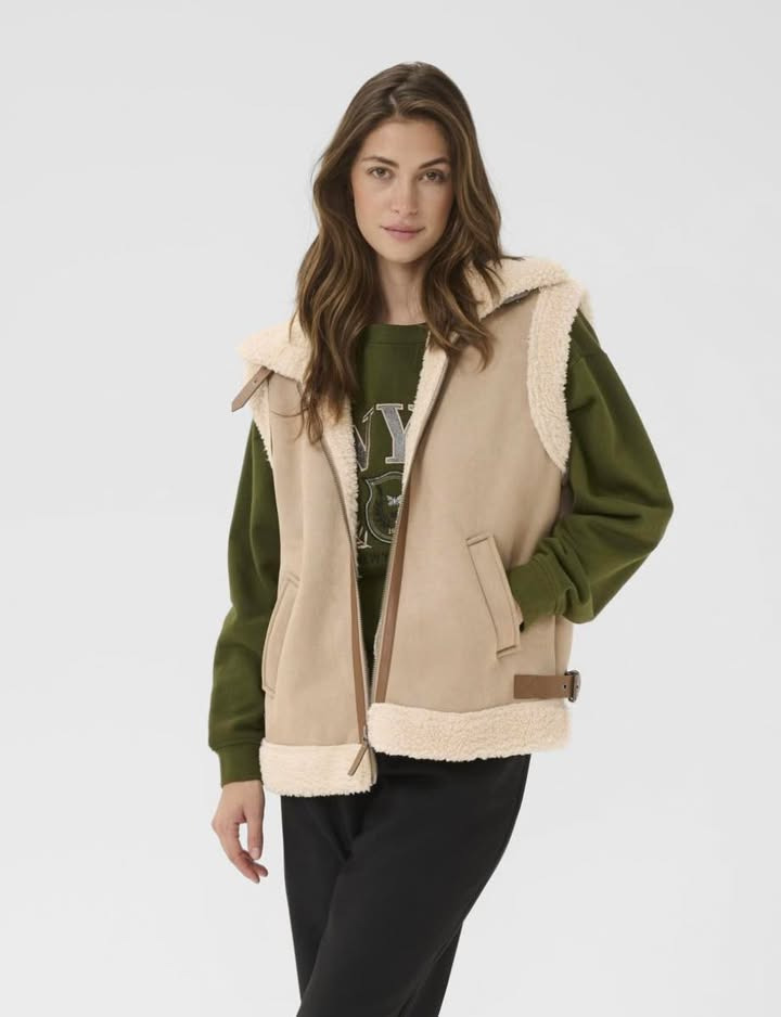 Rosengreen tilbyder rabat på smart lun vest fra Cream