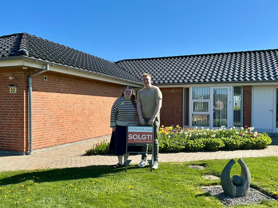 EJENHOLM BOLIG & ERHVERV fejrer nyt hussalg på Bovrup Kirkevej 22