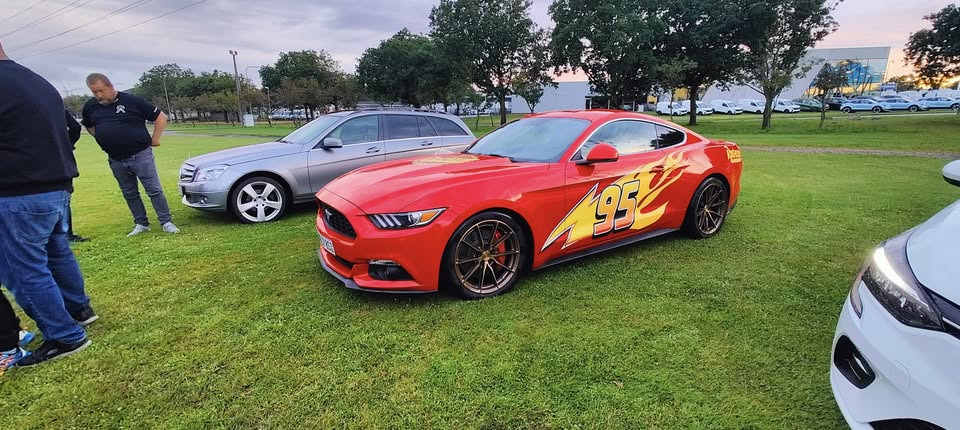 Veldtofte streetmeet: Bilentusiaster samles til sommerhygge i Esbjerg