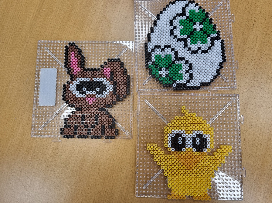 Påskekreativitet og hyggeligt fællesskab på Randers Bibliotek