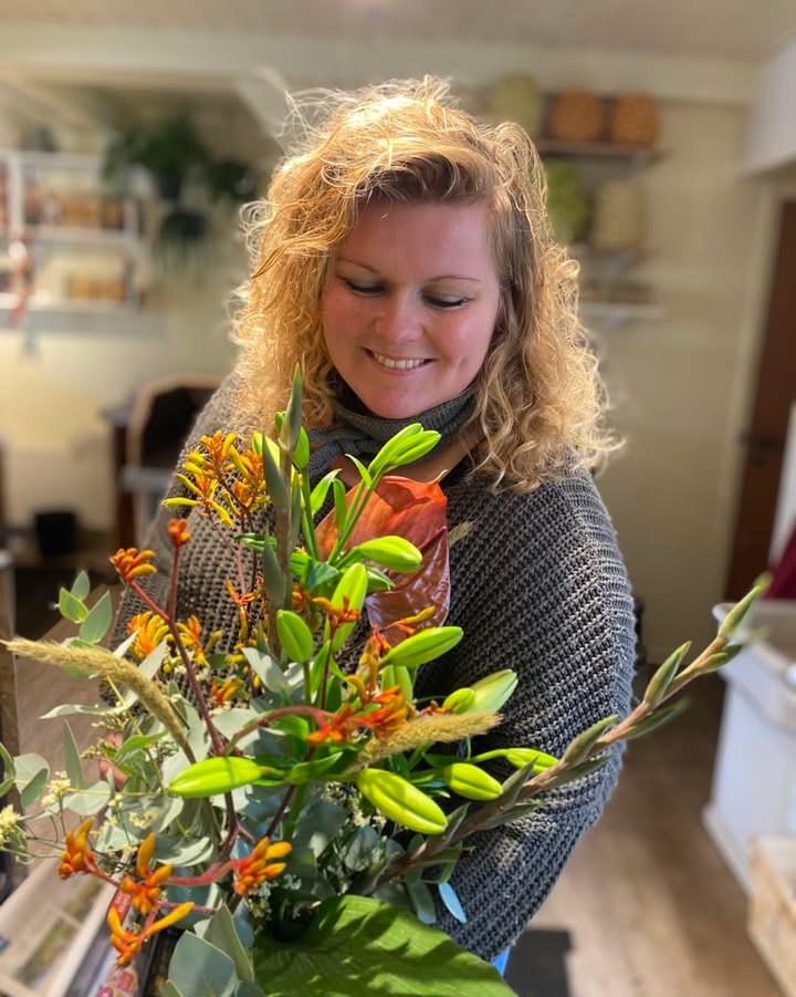 Florist Pernille DB tilbyder nyt kursus i moderne buket den 19. marts