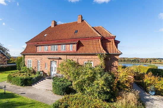 Top 6 over dyreste boliger til salg i Hillerød. Priser op til 25.000.000 kr