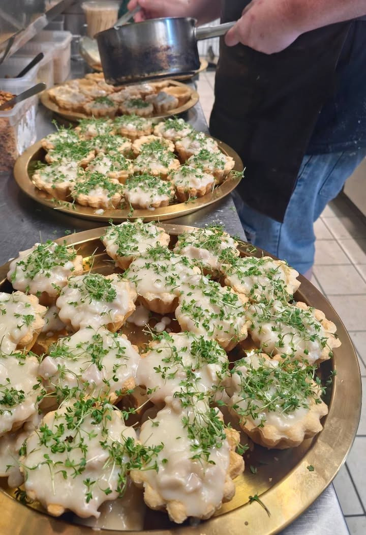 Café Tidslös præsenterer Danmarks stærkeste mænd på Ny Torv i morgen