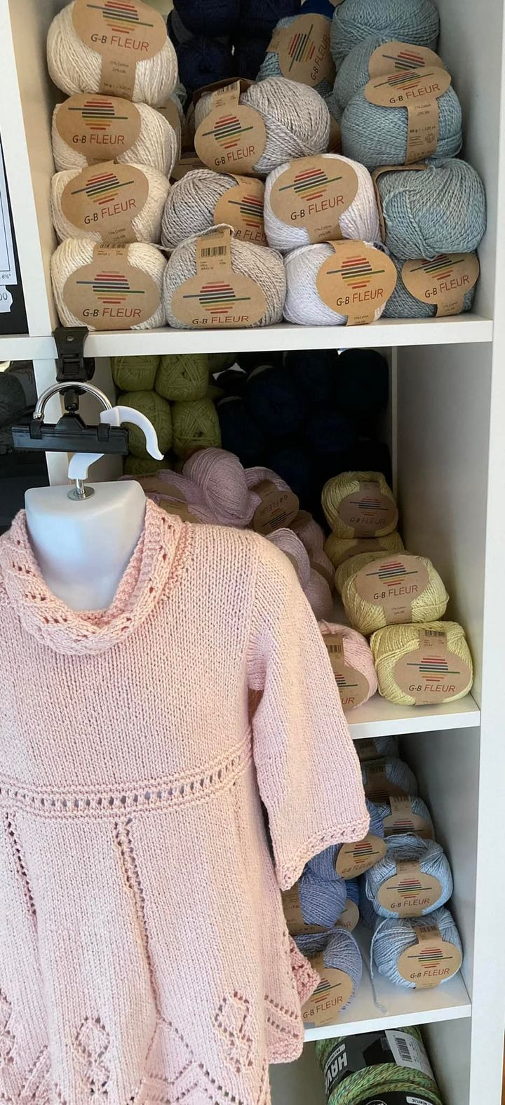 Holmberg Handel ApS: Gode oktober-tilbud på garn og krydderier i butikken på Vandværksvej 13 i Hjørring