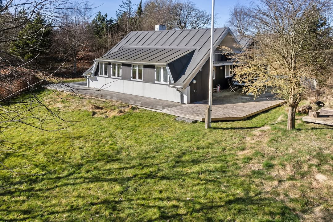 Idyllisk fritidshus ved Limfjorden til salg hos EDC Skive I/S