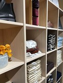 Butikken har åbent fra 10 til 17:30 – kom forbi eller tjek vores hjemmeside